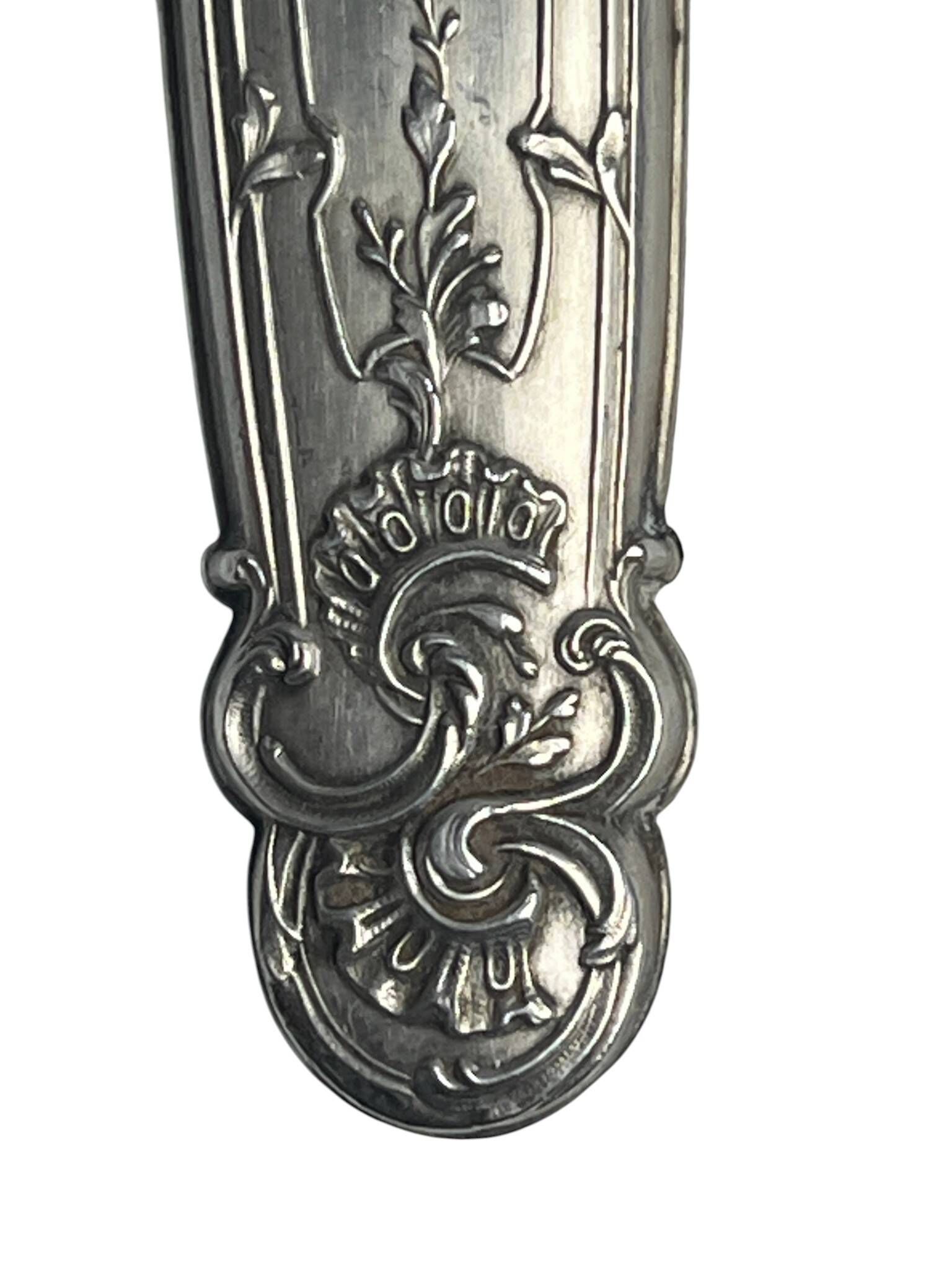 Art de la table, série dix couteaux à fruit argent minerve début XXème