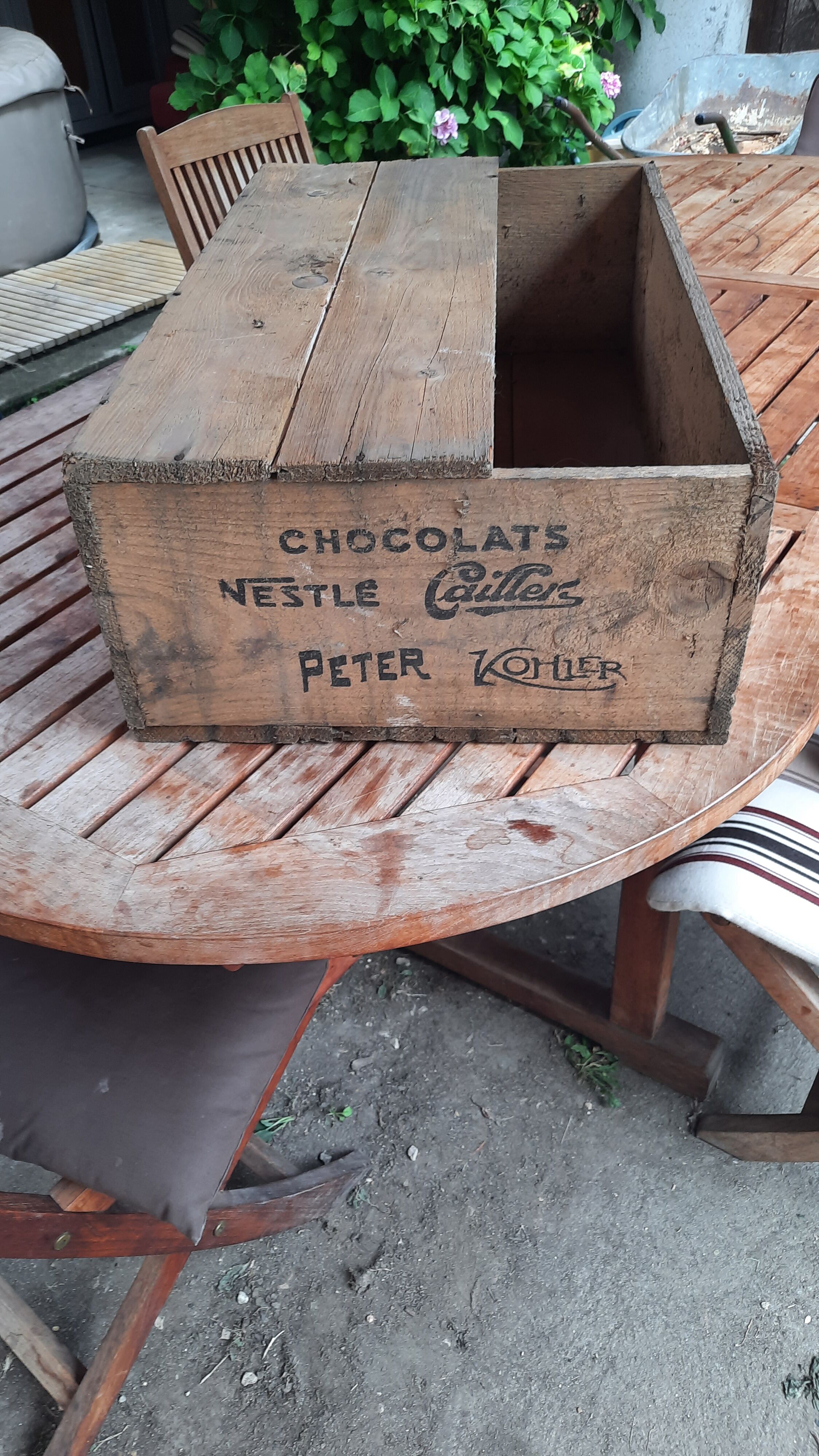 Nestlé chocolate wooden crate