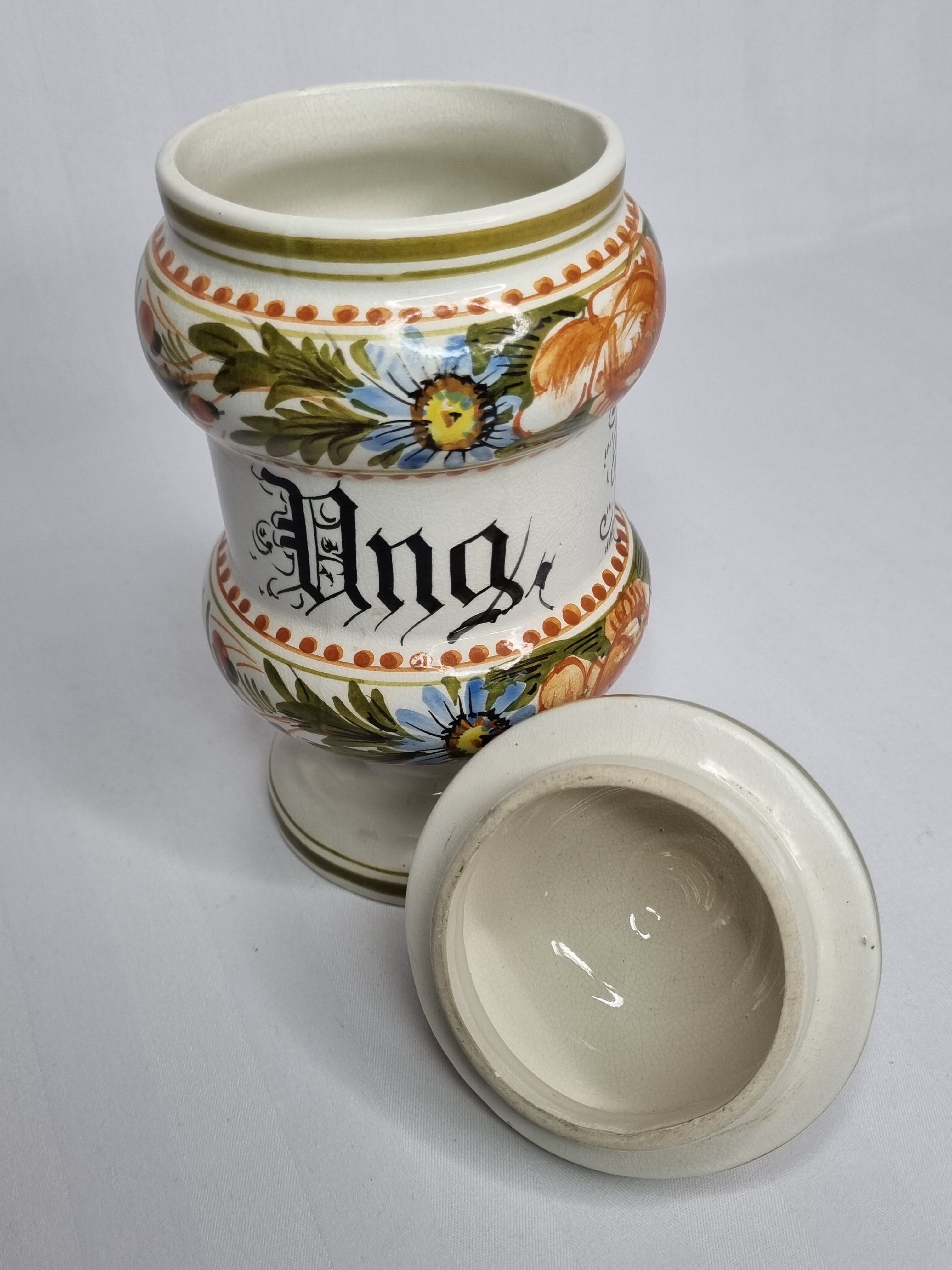Hand-decorated enamelled ceramic apothecary pot, "Ong. Rasino"