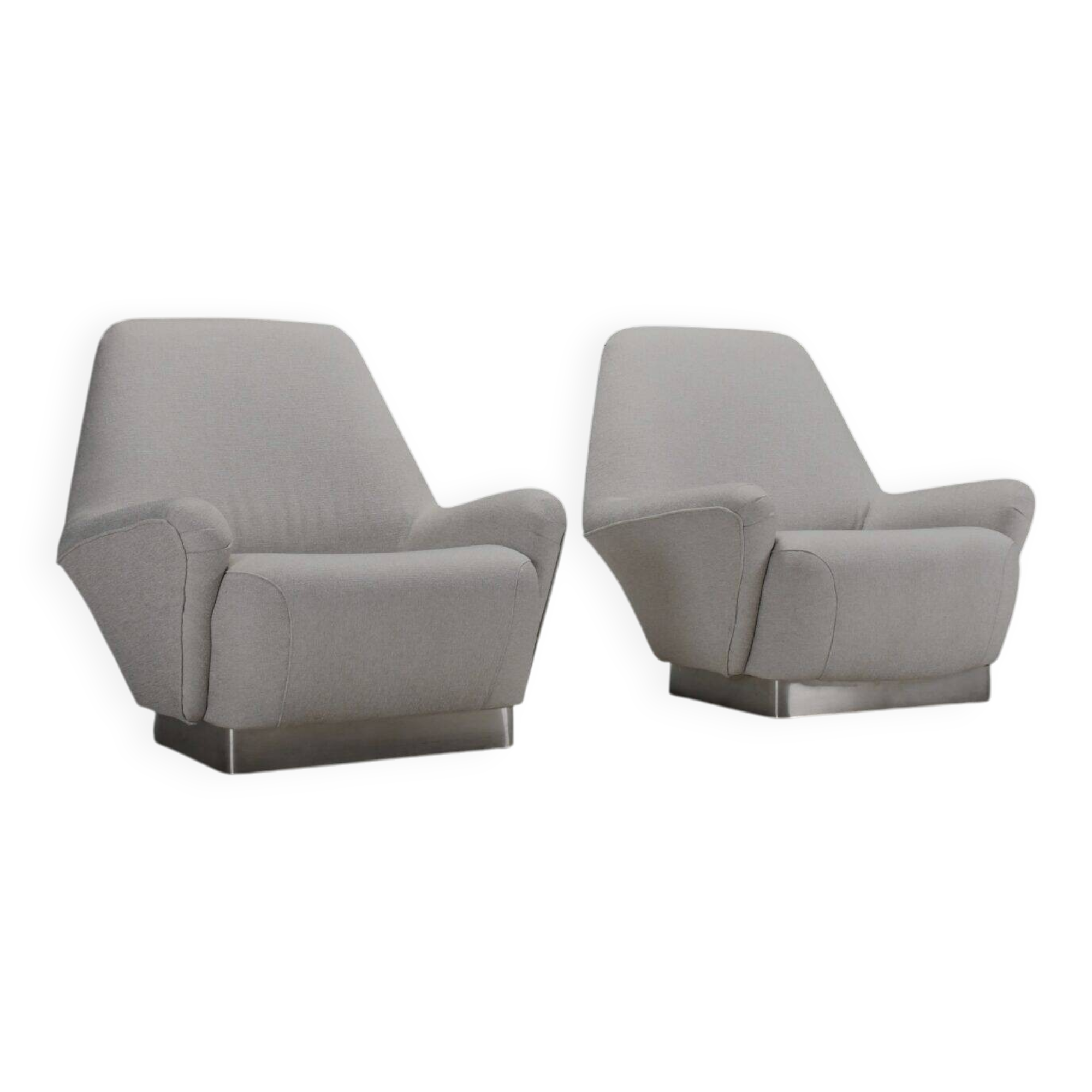 Pair of fabric and stainless steel lounge chairs by Gianni Moscatelli