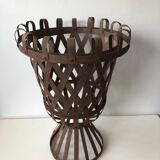 Cache pot Medici in wrought iron riveted Assembly