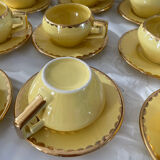 Service à café vintage. Tasses à café en faïence jaune vintage - Service à thé jaun