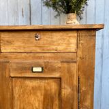 Buffet ancien en bois massif