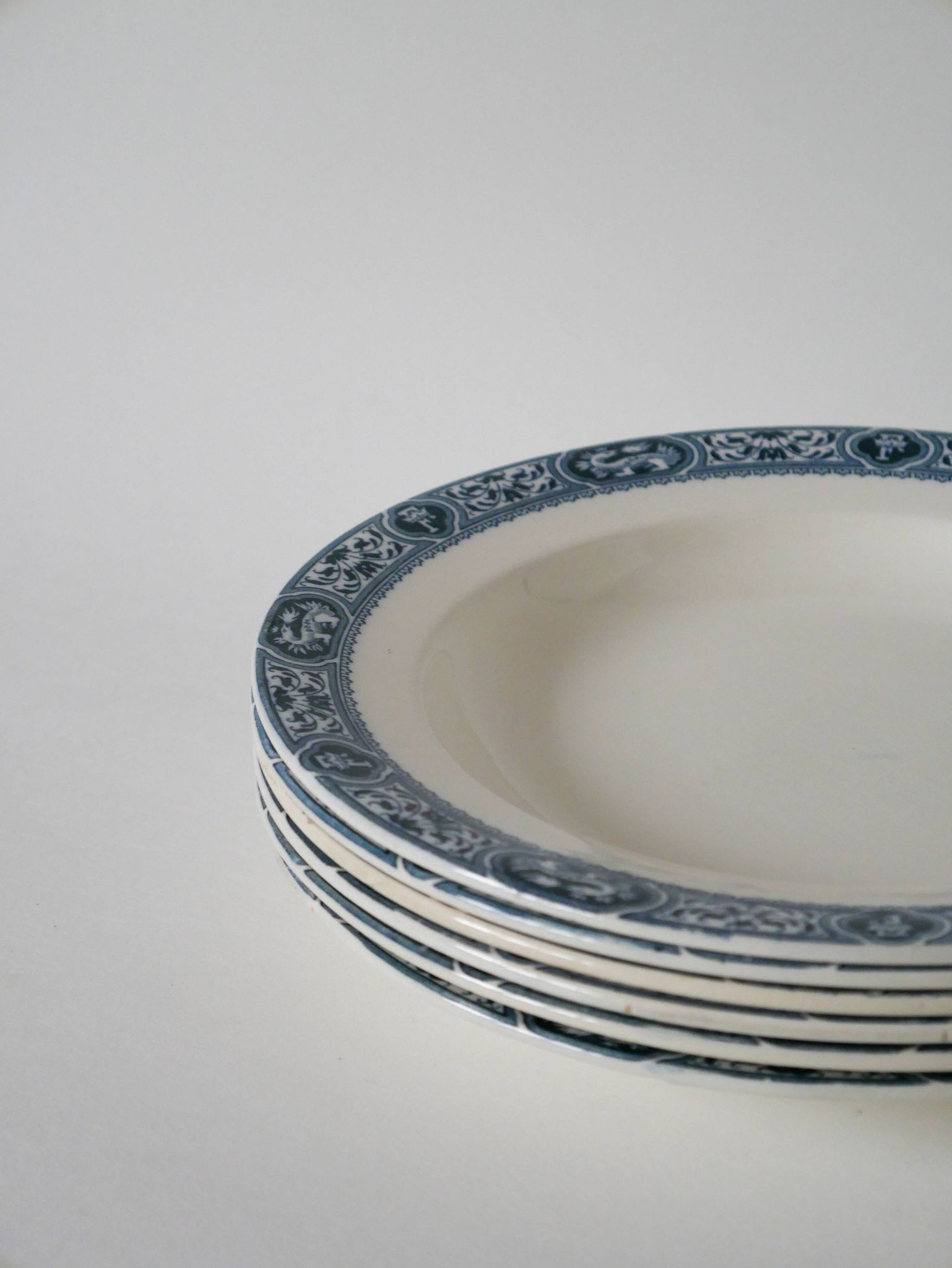 Set of 6 semi-deep plates in terre de fer salins model françois 1st 19th century