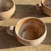 11 tasses à café vintage en grès mat brut