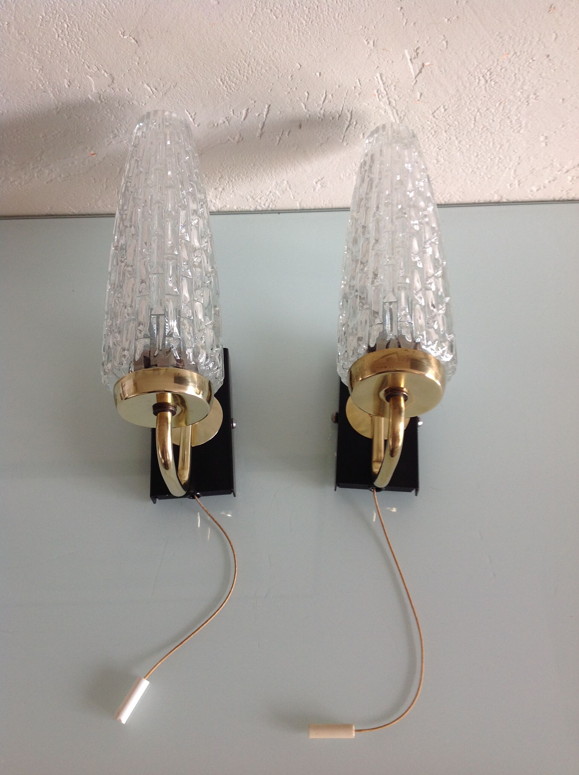 Pair of brass sconces and tulip glass 60