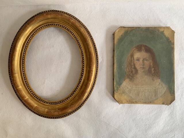 19th century portrait of a young girl, oil painting framed in oval gilded wood