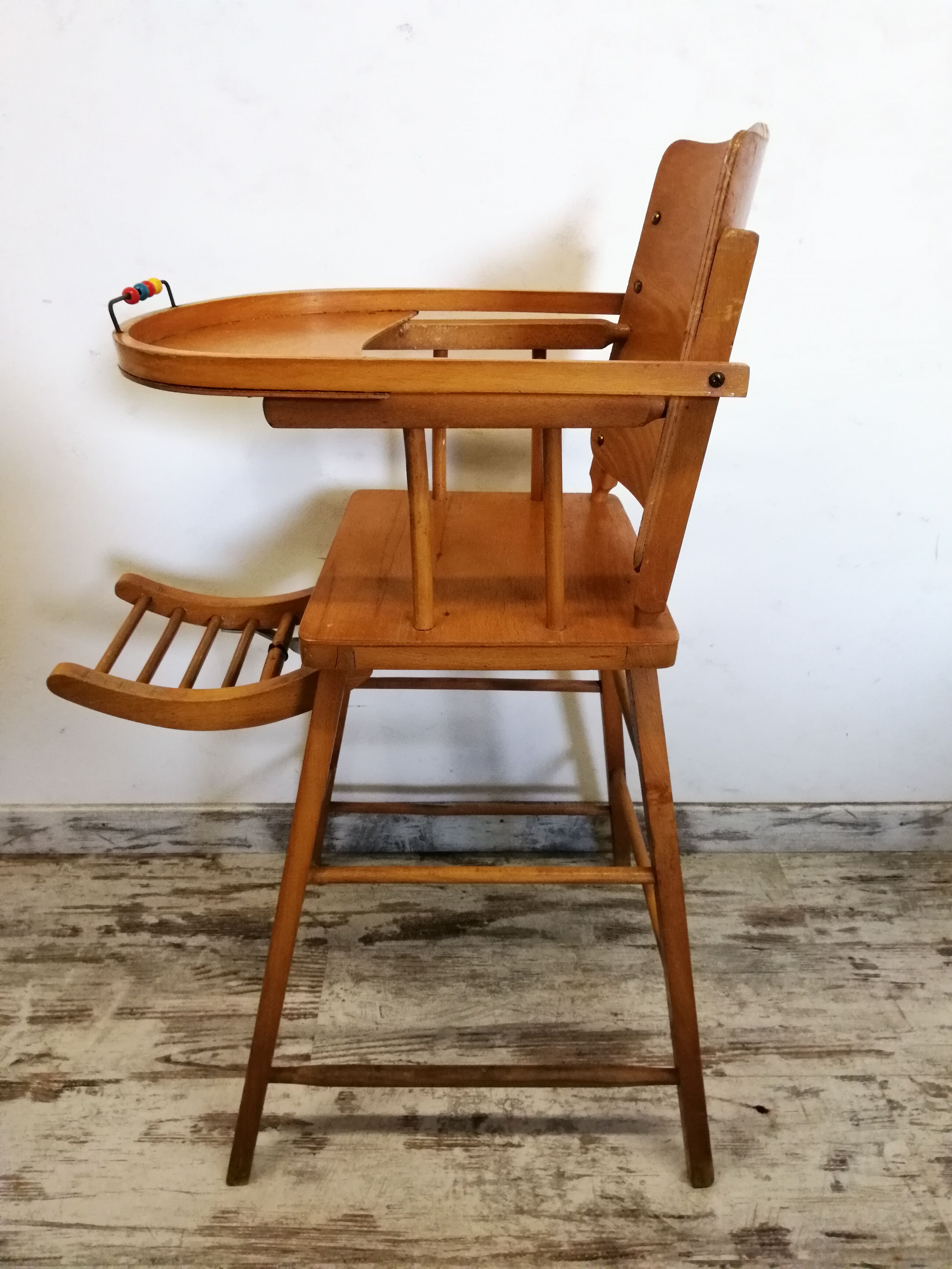 Old baby high chair