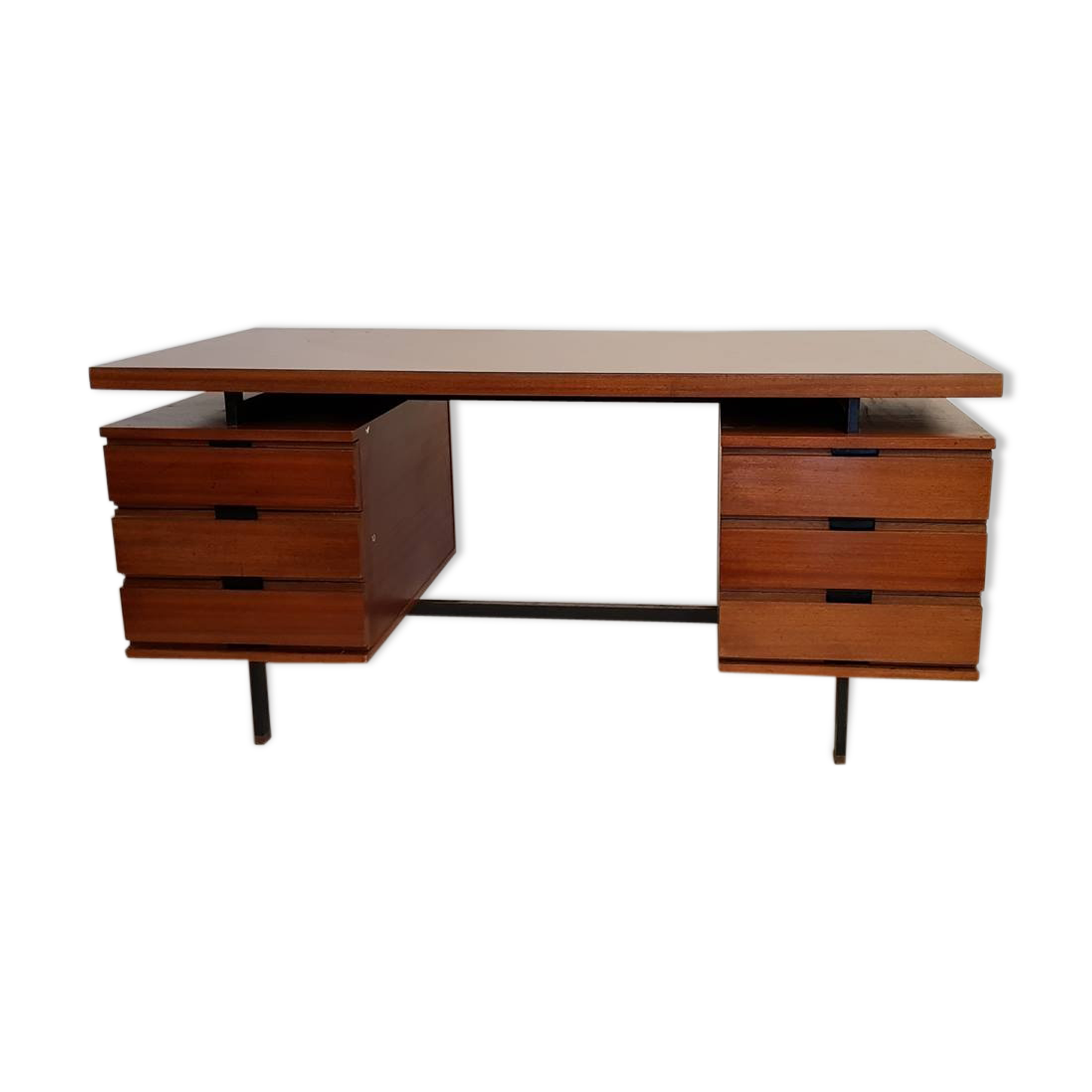 Desk of Pierre Guariche to Minvielle editions