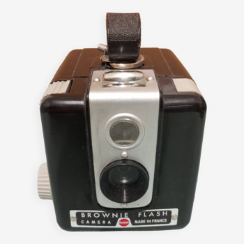 Appareil photo vintage Brownie flash