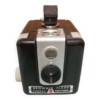 Vintage Brownie flash camera