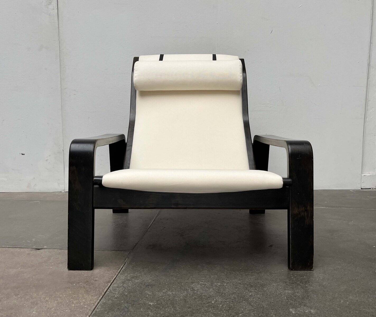 Modern mid-century Pulkka lounge chair set and footrest by Ilmari Lappalainen for Asko, Finland, 1960s.