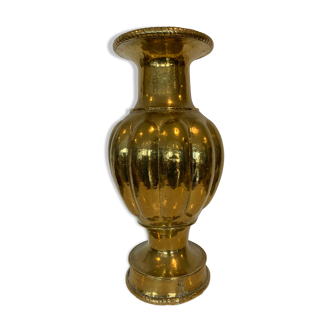 Vase with godrons in hammered brass XX century