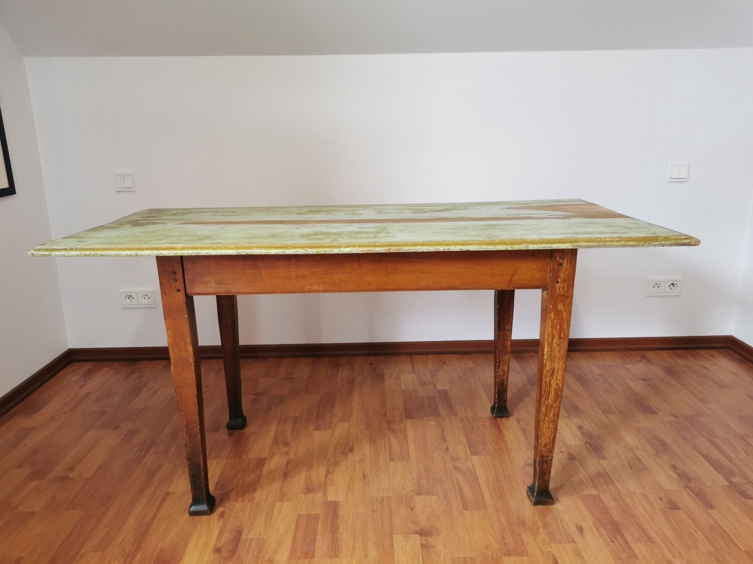 Set table and chairs bistro antique