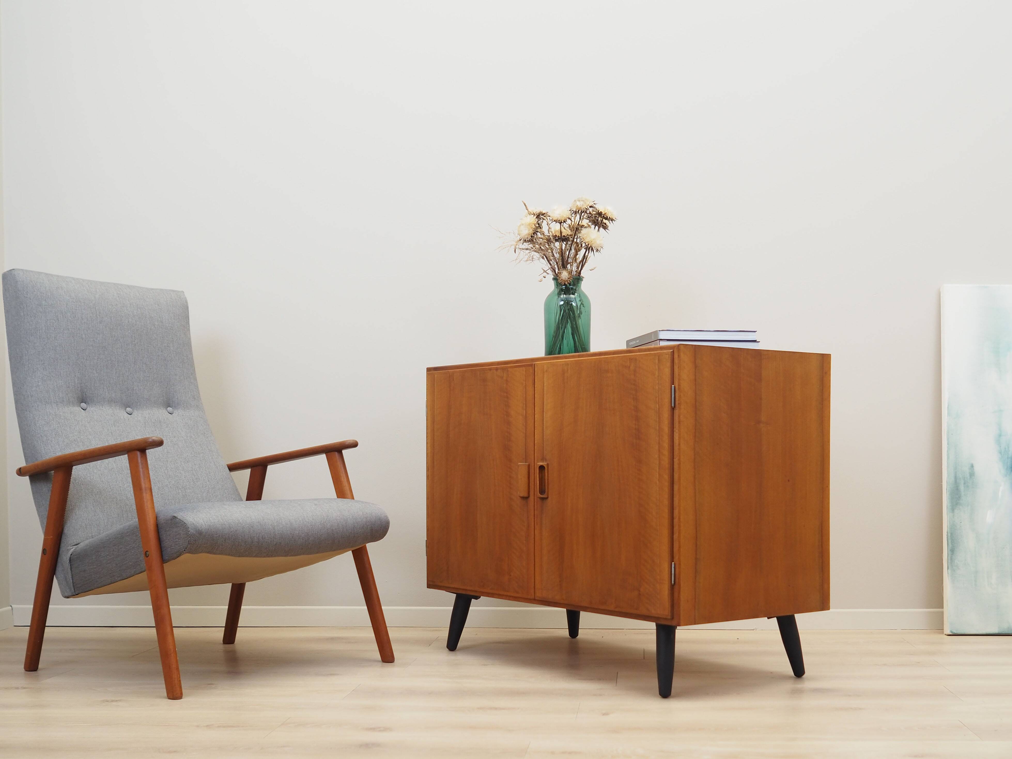 Walnut cabinet, Danish design, 1960s, designer: Børge Mogensen