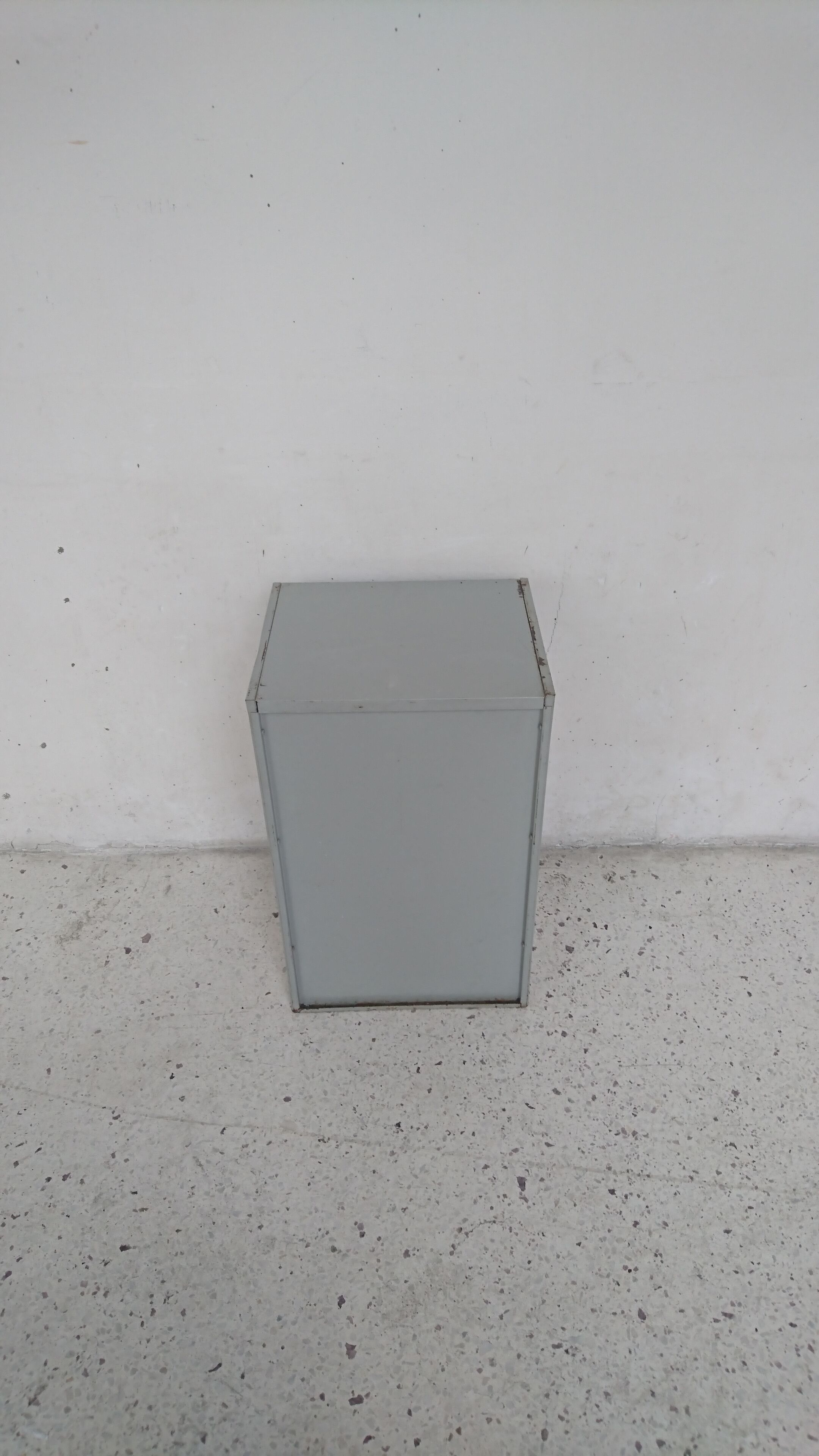 Pair of industrial furniture with valve Atal