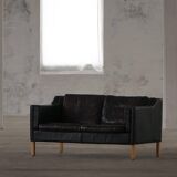 Mogens Hansen, 2-seater canapé mid-century, patinated black leather, 1970s.