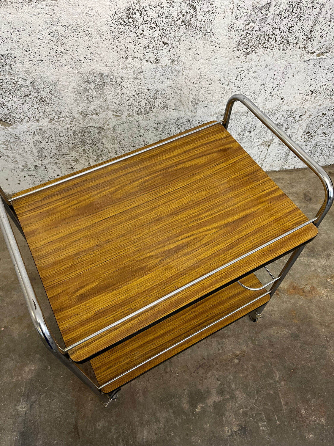 Désserte bar à roulettes vintage formica