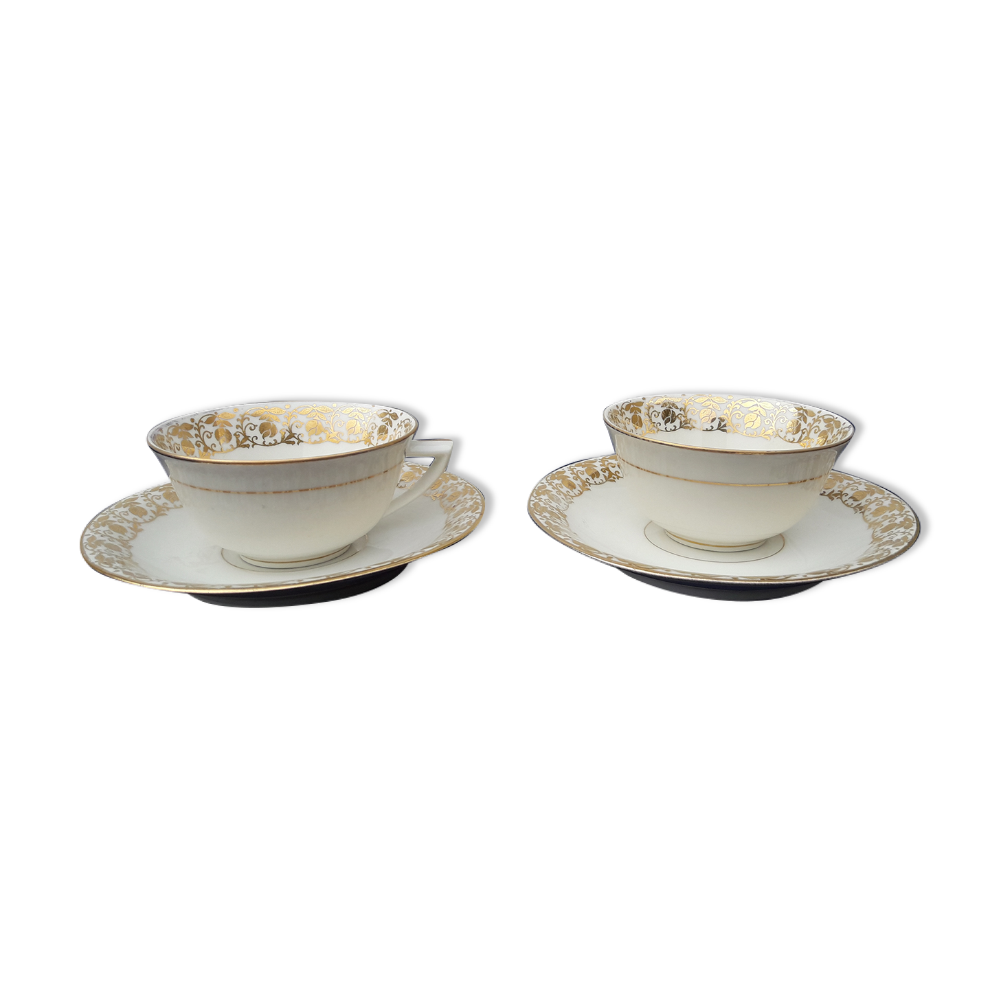 Set de 2 tasses avec soucoupes en pâte et émail de Limoges Mehun M et S