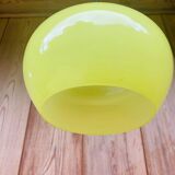 Suspension en opaline jaune vintage 70