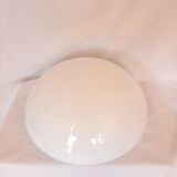Plafonnier, années 70, opaline "méduse" blanche