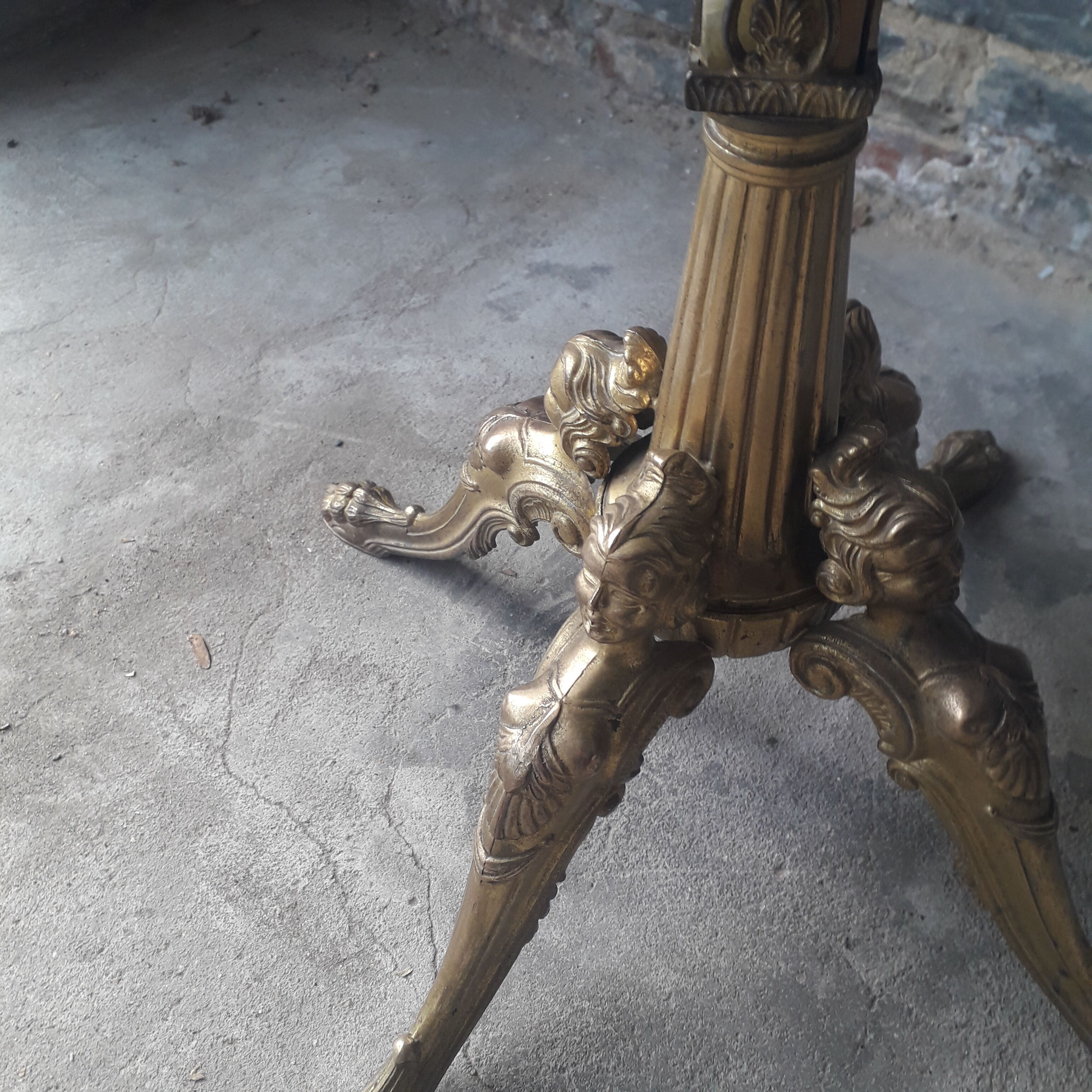 Italian coat rack brass and onyx