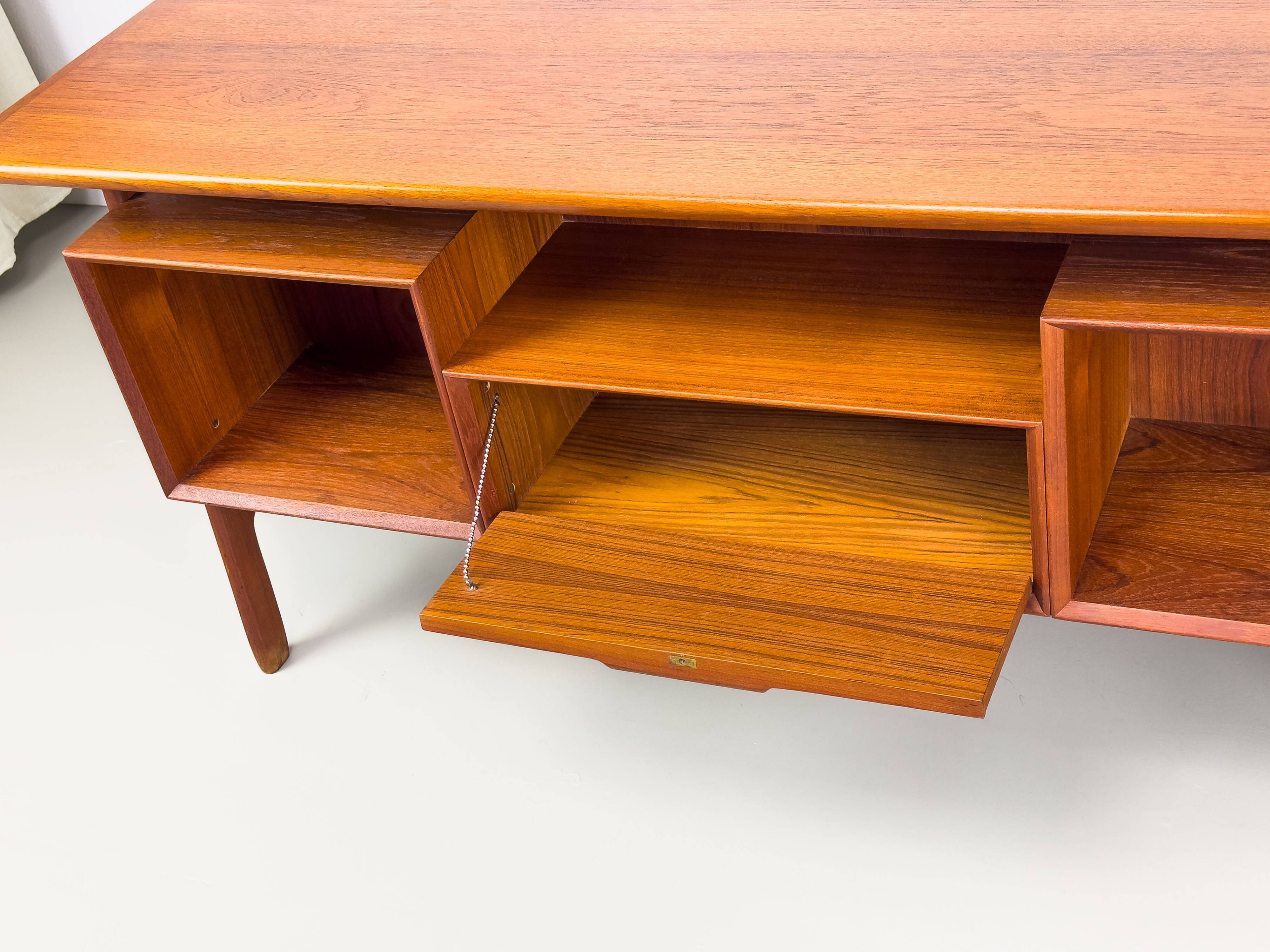 Omann Jun Model 75 Teak Desk, 1960s