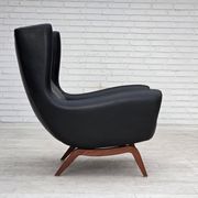 Années 1960, design danois par Illum Wikkelsø, fauteuil, modèle 110, cuir, teck.