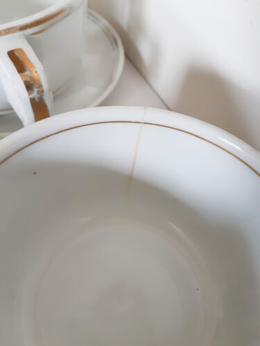 Tasses à chocolat de bistrot blanches  et or Arbona à Tours   , en porcelaine, vintage; lot de 4