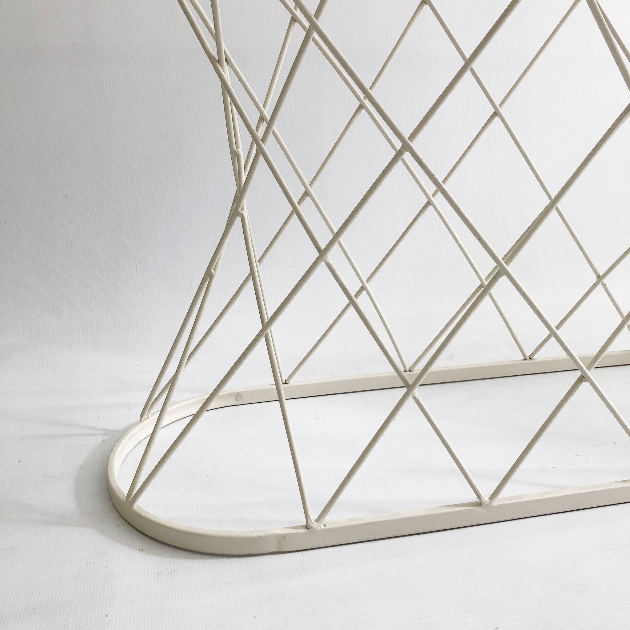 White Twisted Console 1980s  Noguchi Style USA Mid Century Oval