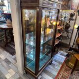 Louis XVI style display cabinet, in mahogany and mahogany veneer, with a red marble top with gallery