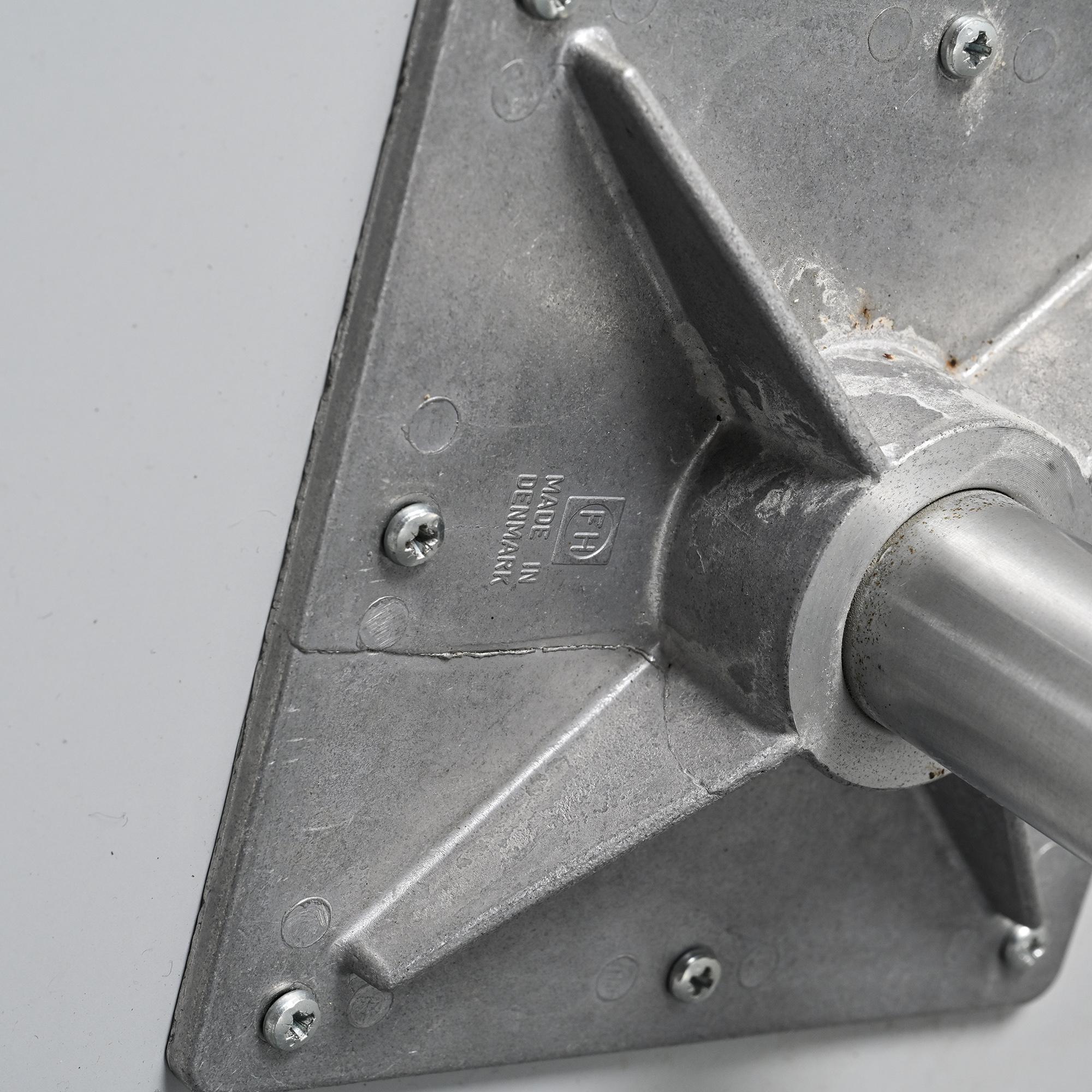 Coffee table by Arne Jacobsen, Fritz Hansen, circa 1970.