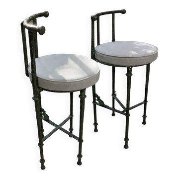 Paire de tabouret en bronze patiné dans l esprit de Giacometti