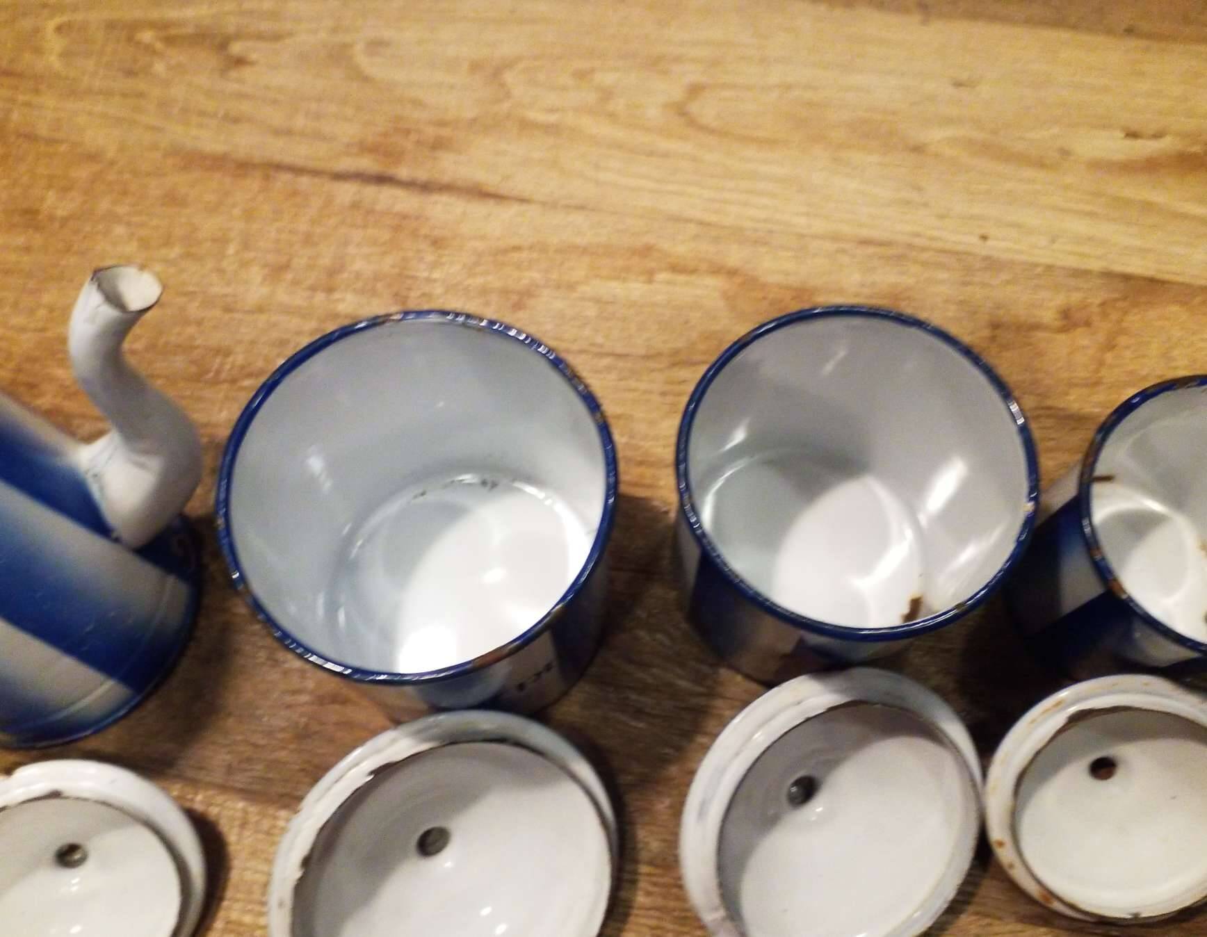 Ensemble en email bleu