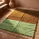 Handmade wool rug 250cm x 150cm