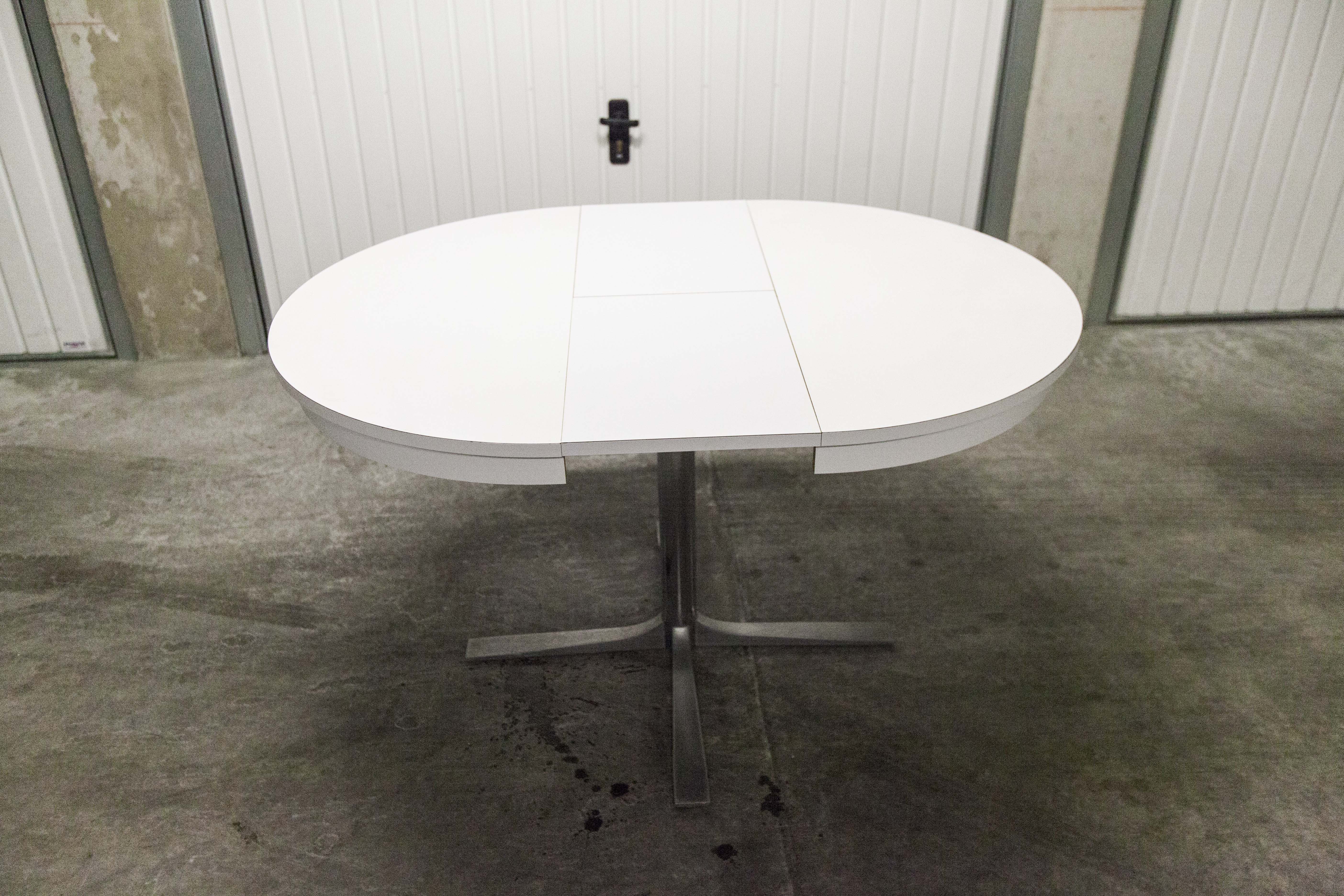 Round table convertible formica 70's central feet