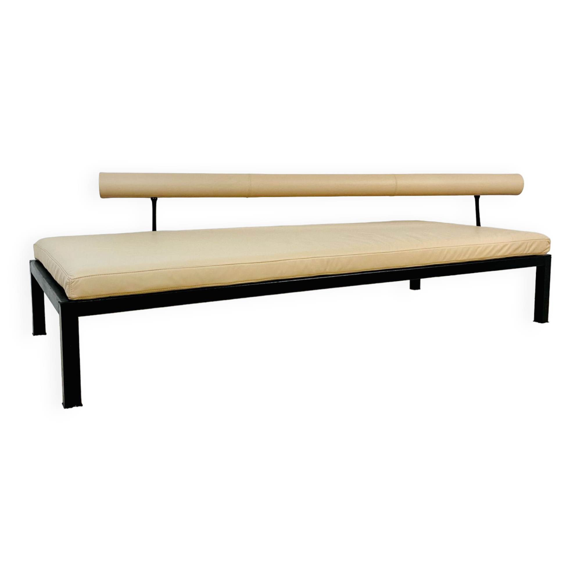 "Sity" model bench, B&B Italia edition.