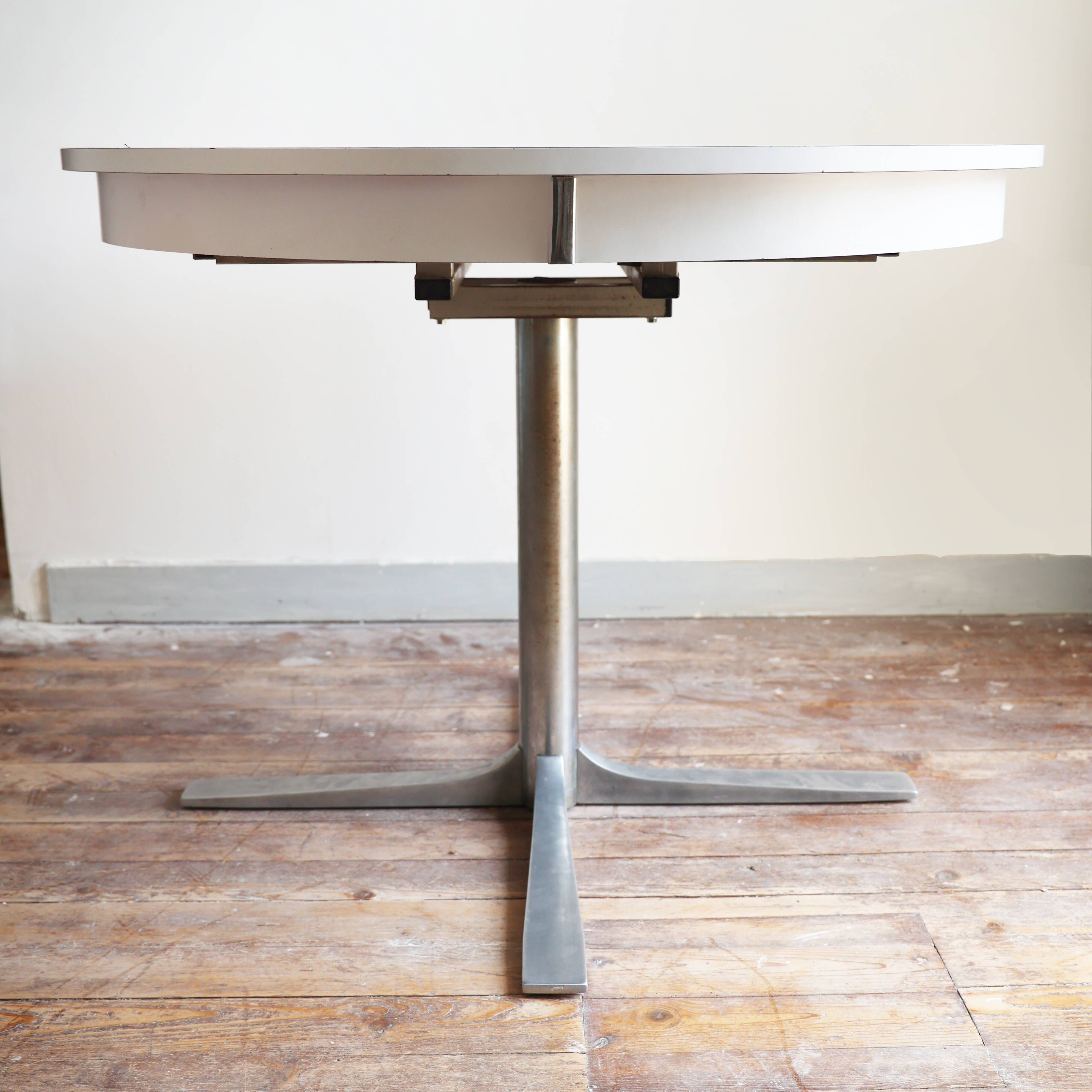 Table ronde avec rallonge Roche et Bobois, 1973