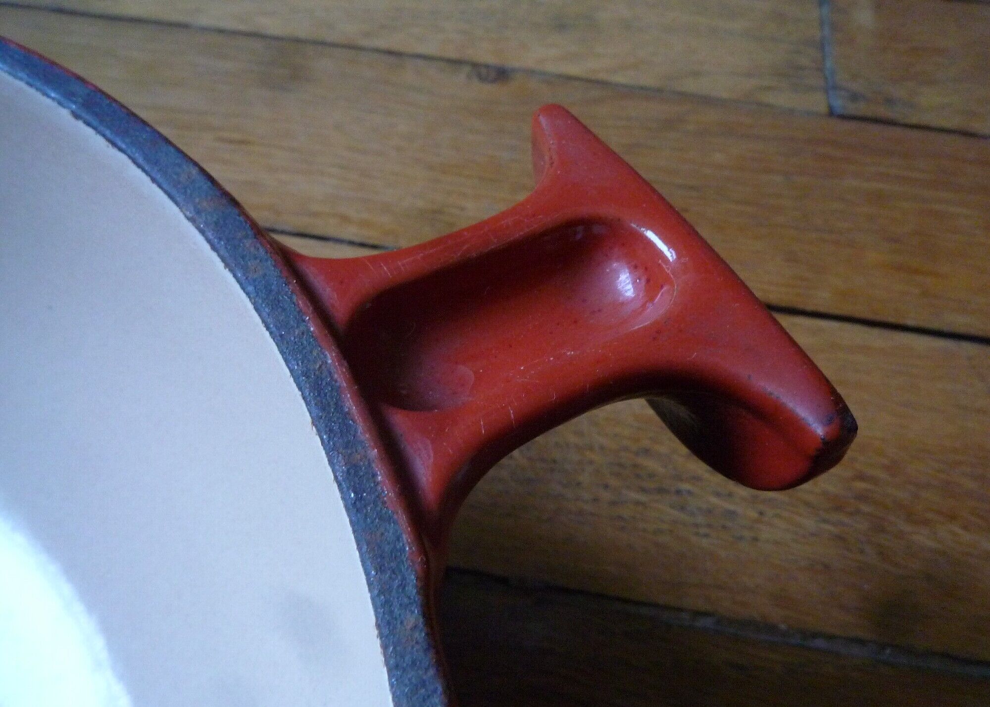 Le Creuset dish by Enzo Mari, in red cast iron, 70s