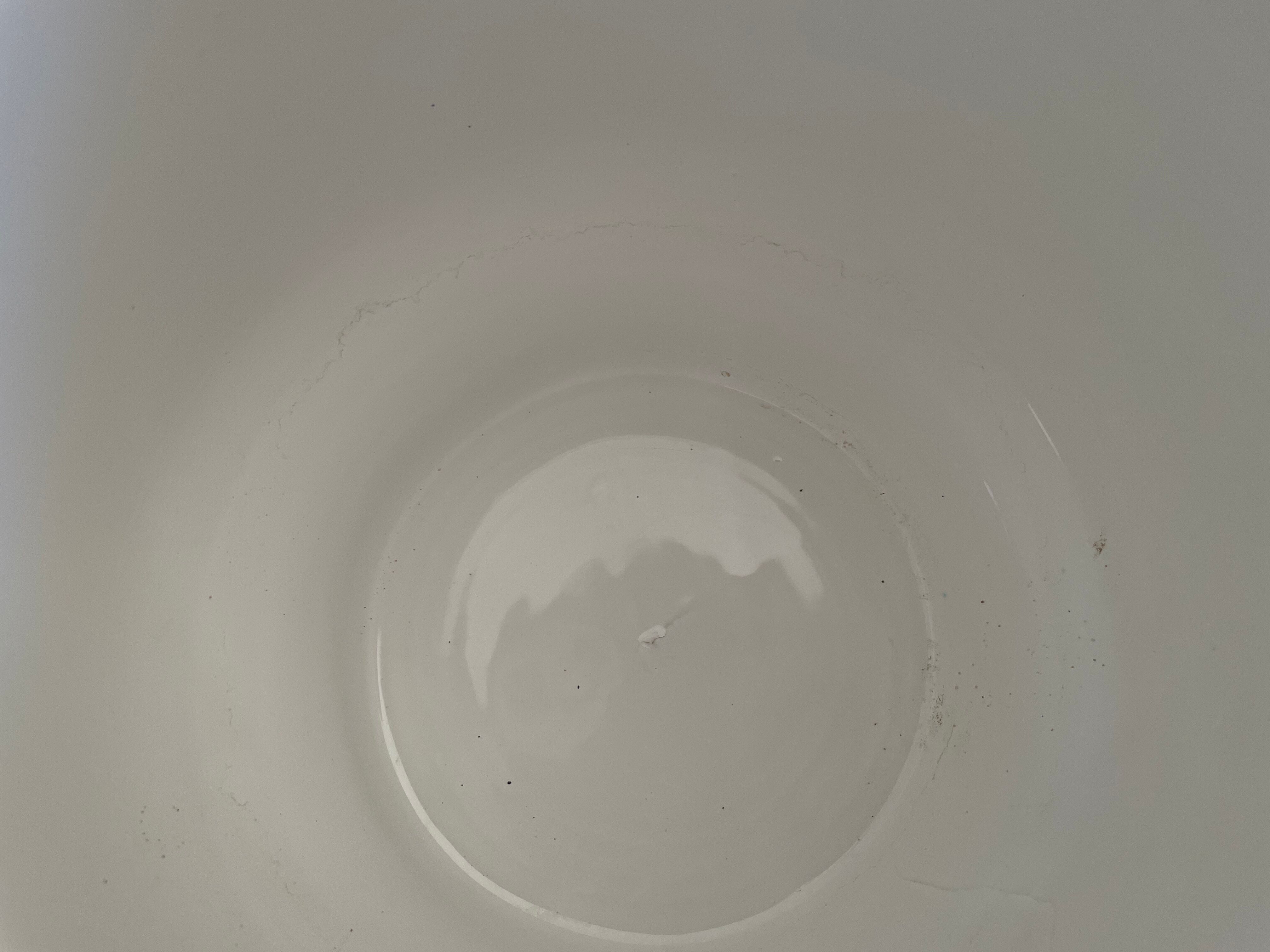 Pot cover in white earthenware