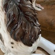 Sculpture of a Springer dog