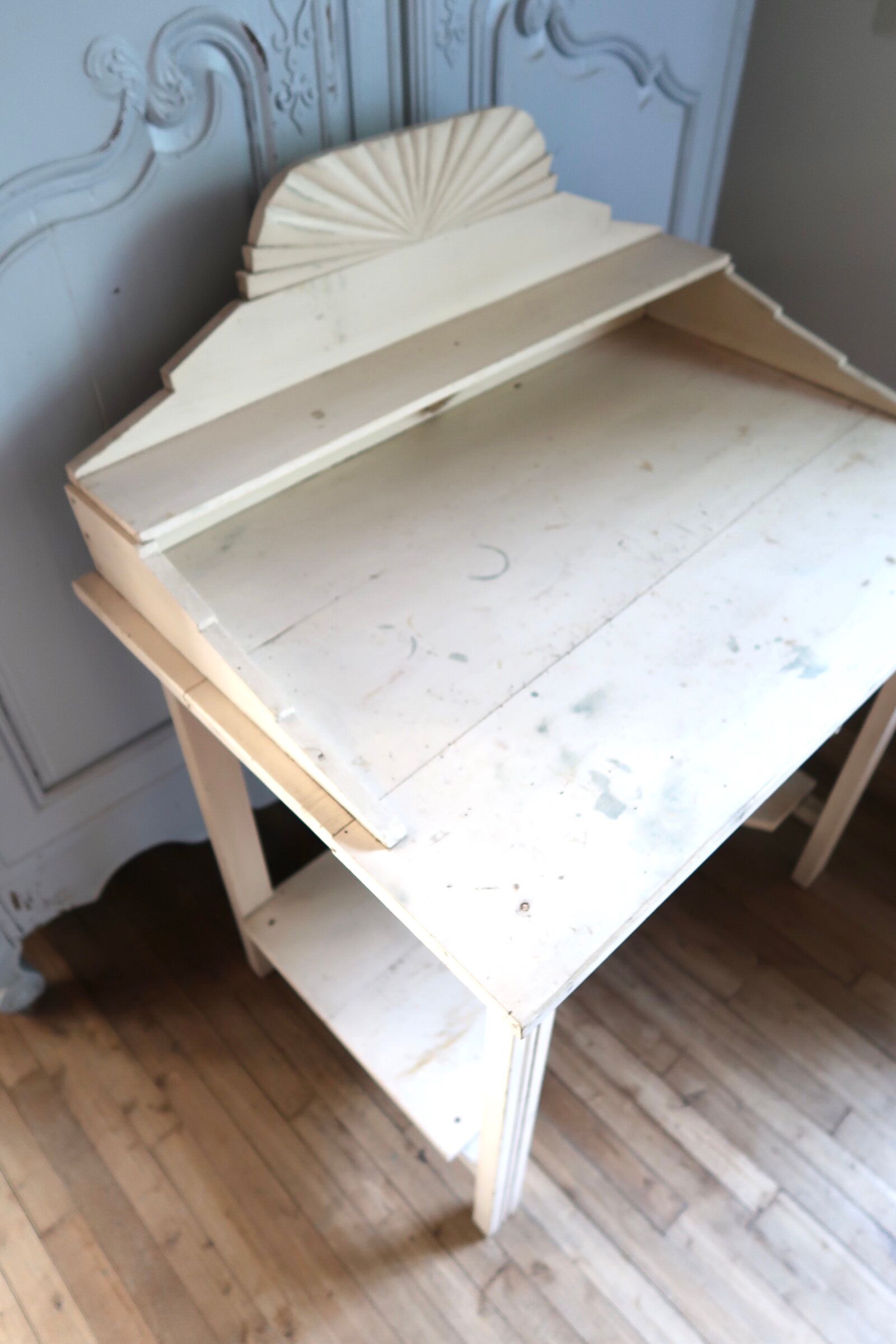 Art deco vanity desk