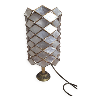 Lampe métallique vintage très originale avec son abat-jour en nacre