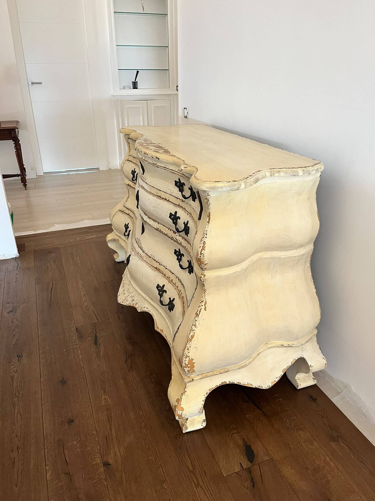 Magnificent Chest of Drawers