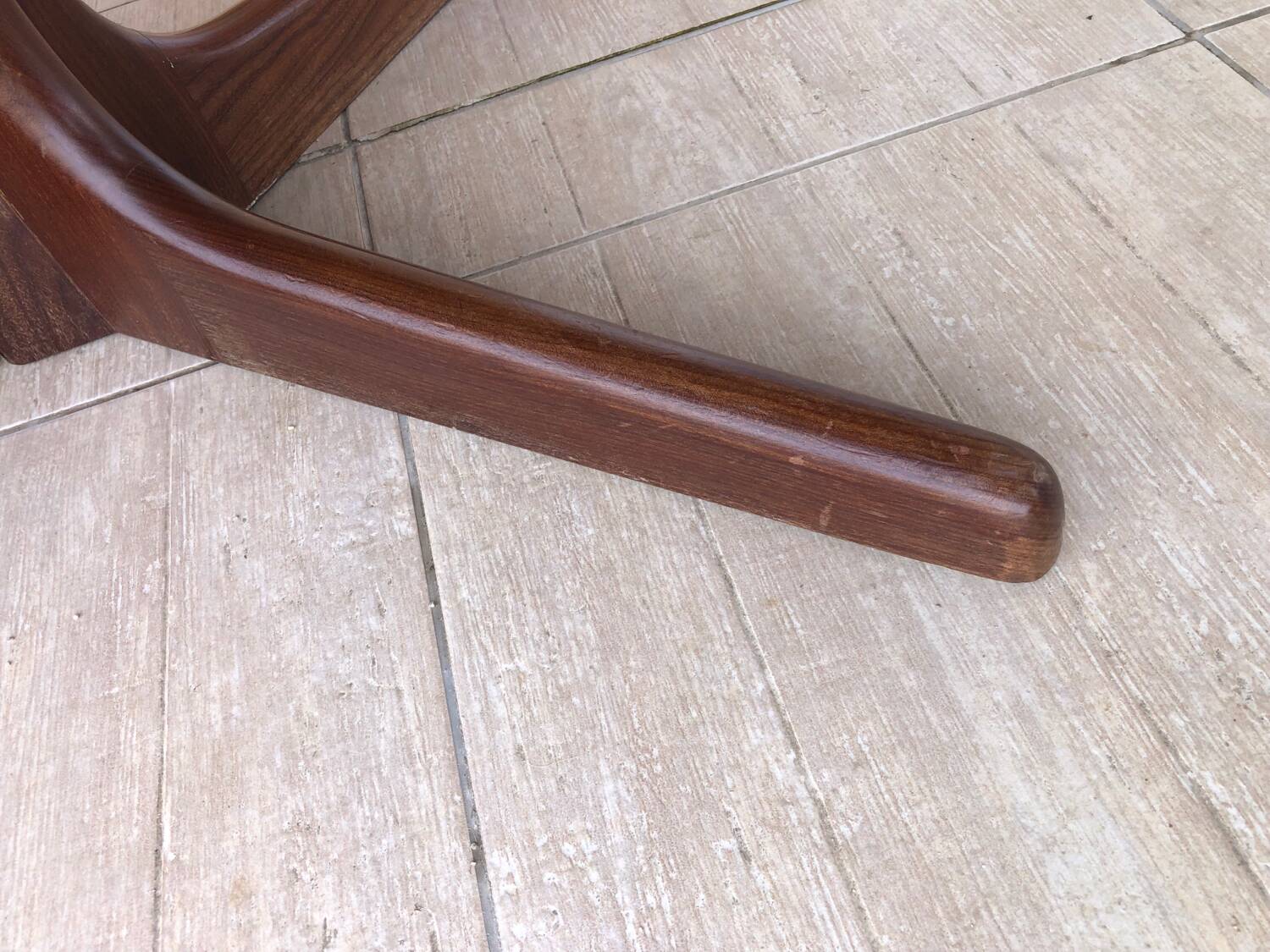 Baumann oval table in solid teak