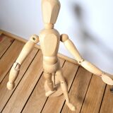Articulated wooden mannequin