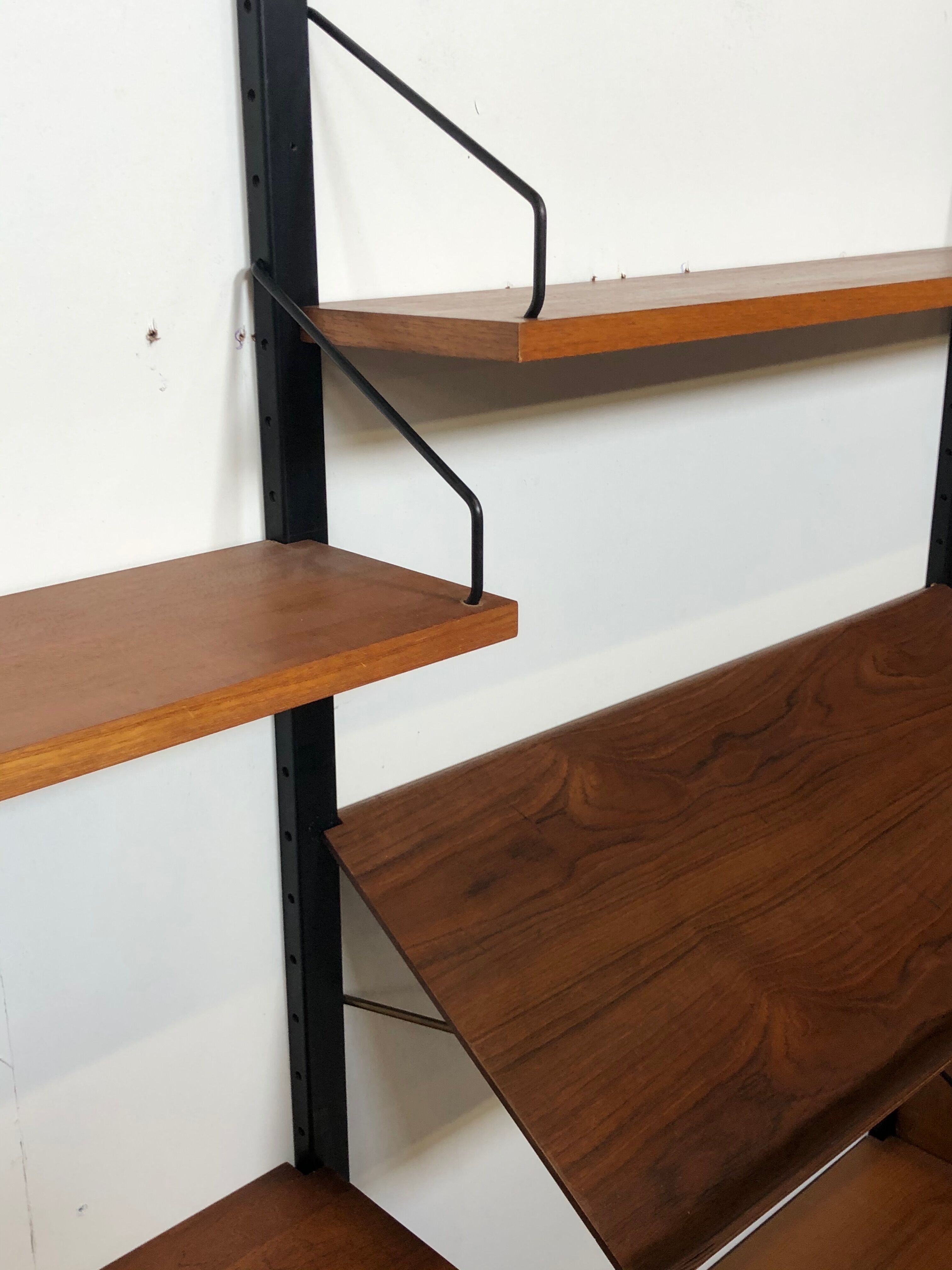 Poul Cadovius Royal System wall system