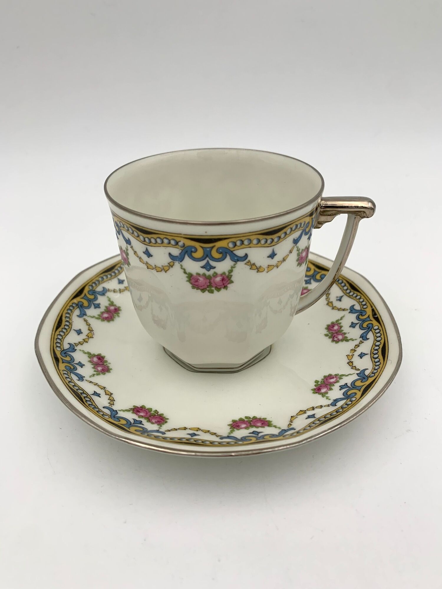 Large porcelain coffee service, 33 pieces, signed RAYNAUD - Cie Limoges - 1940s