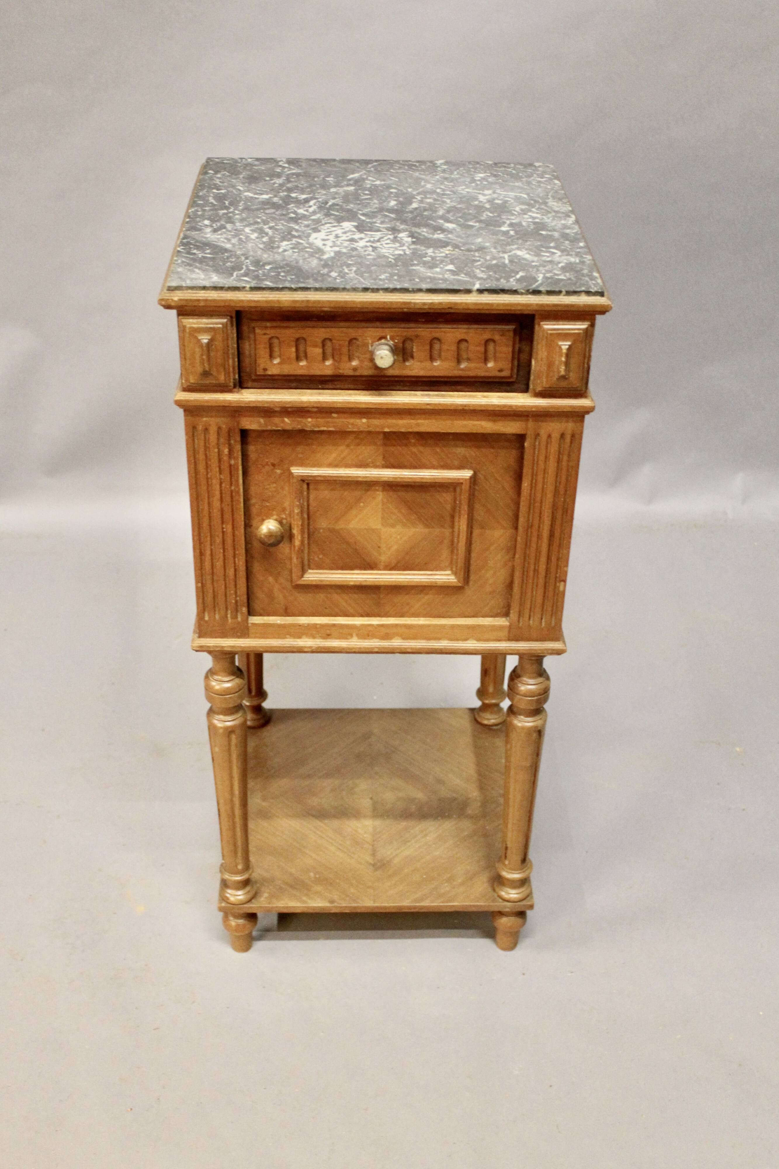 Antique bedside table in marble and wood, 1 drawer.