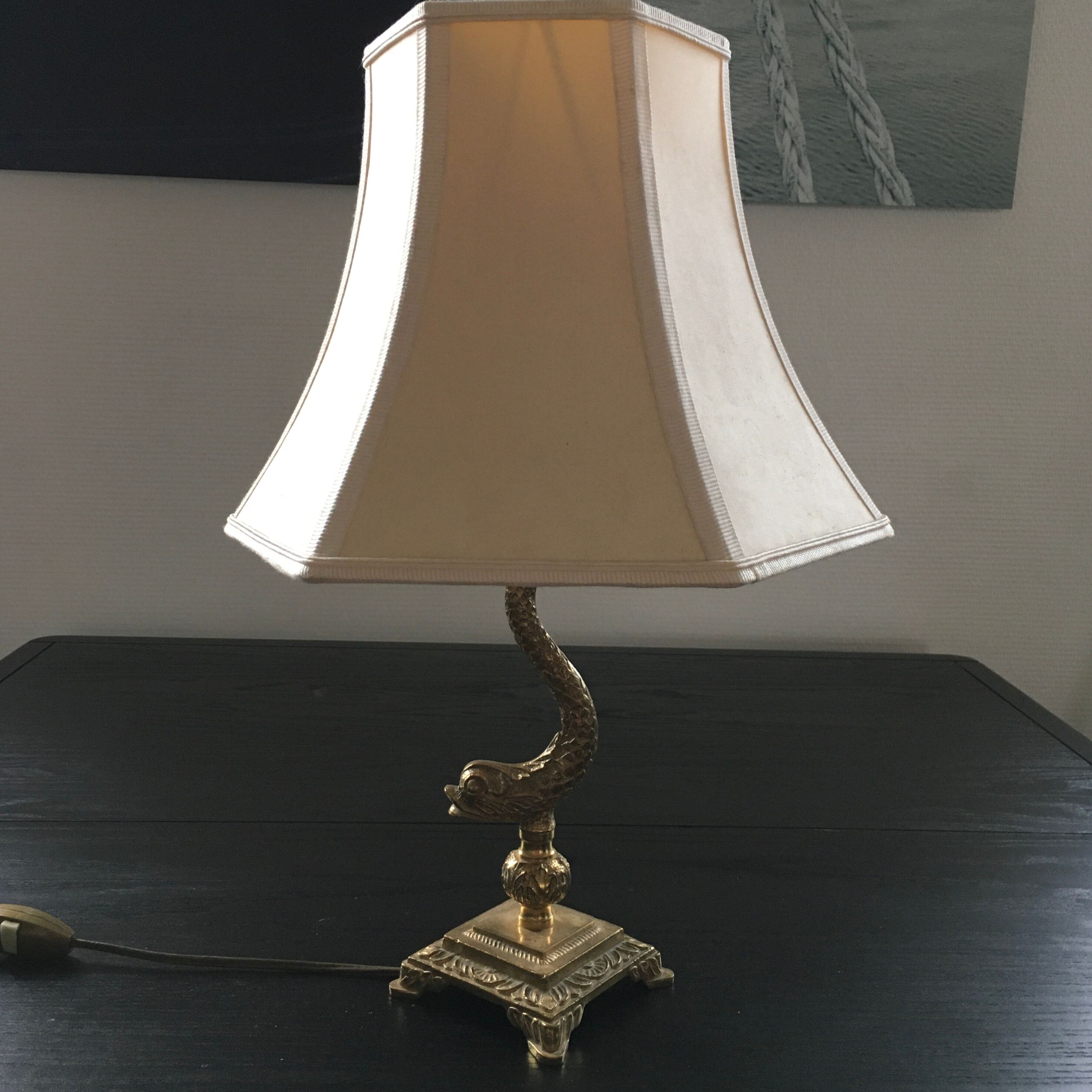 Golden bronze fish lamp